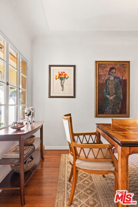 10516 Tennessee Avenue, Los Angeles CA: https://media.crmls.org/mediaz/985f03be-b238-4472-b259-5176209a109c.jpg