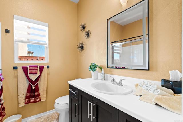 2504 Vista Del Mar Lane, Imperial CA: https://media.crmls.org/mediaz/985f367b-149b-4756-8226-40722d830357.jpg