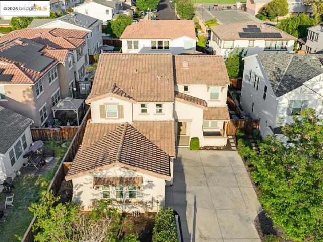 270 Guthrie Lane, Brentwood CA: https://media.crmls.org/mediaz/985f5d22-432a-4732-b5e8-695c082af0eb.jpg