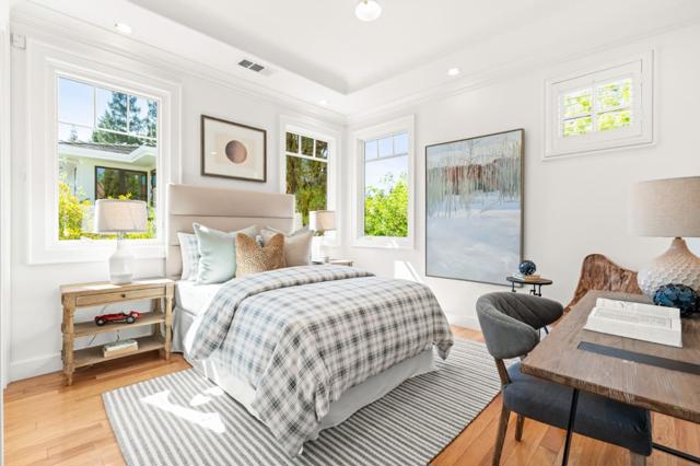 6 Zachary Court, Menlo Park CA: https://media.crmls.org/mediaz/985f624c-8ed9-4060-90e5-abc47cb59b28.jpg