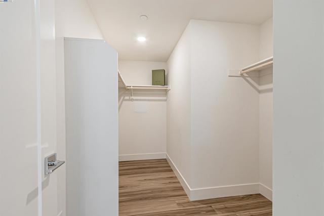37389 Salt Grass Rd, Newark CA: https://media.crmls.org/mediaz/985fe07a-bd59-416b-a9d9-f1ead5415fd3.jpg