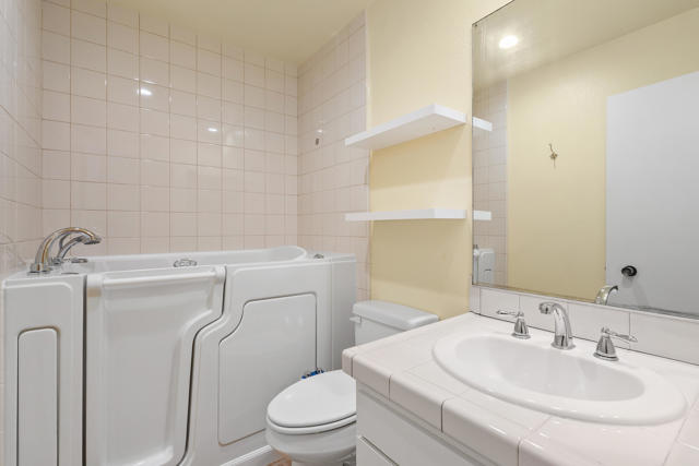 78205 Cortez Lane, Indian Wells CA: https://media.crmls.org/mediaz/98603df7-dcf6-4d32-a60c-c1fa7721a005.jpg