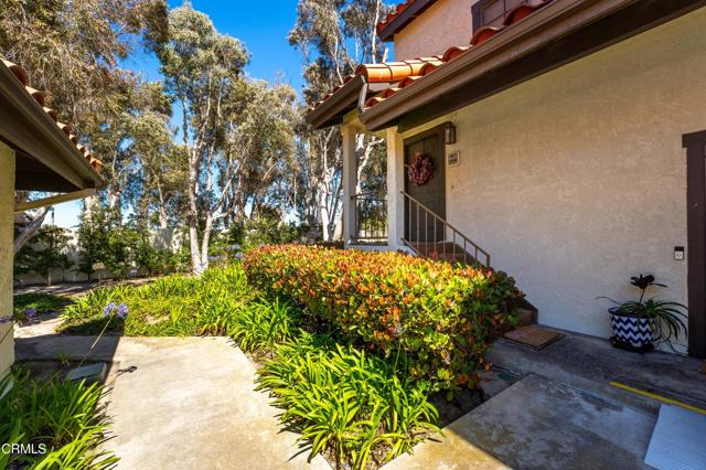 Detail Gallery Image 4 of 31 For 2200 Martinique Ln, Oxnard,  CA 93035 - 2 Beds | 2 Baths