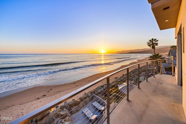 6768 Breakers Way, Ventura CA: https://media.crmls.org/mediaz/9861b463-9409-4575-8ace-24a13f10f6fa.jpg