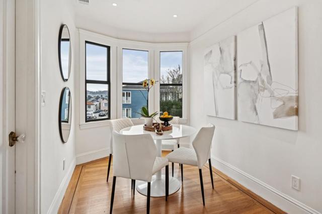 929 Darien Way, San Francisco CA: https://media.crmls.org/mediaz/98627844-8ba1-4cbe-b70b-7aee77d86891.jpg