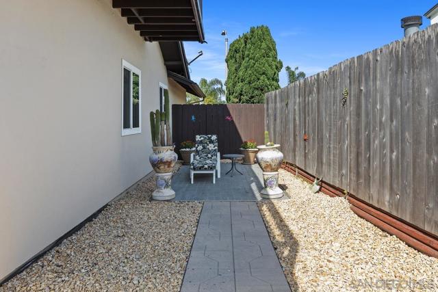 1454 Lantana Avenue, Chula Vista CA: https://media.crmls.org/mediaz/986282b1-0e53-4641-8a3f-7cd3a34ec83a.jpg