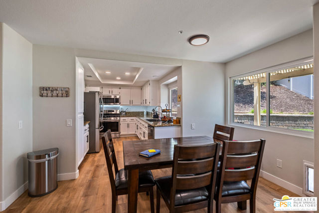 29136 Stonegate Lane, Highland CA: https://media.crmls.org/mediaz/9862b23d-e385-4abc-8154-89be7288a2a7.jpg