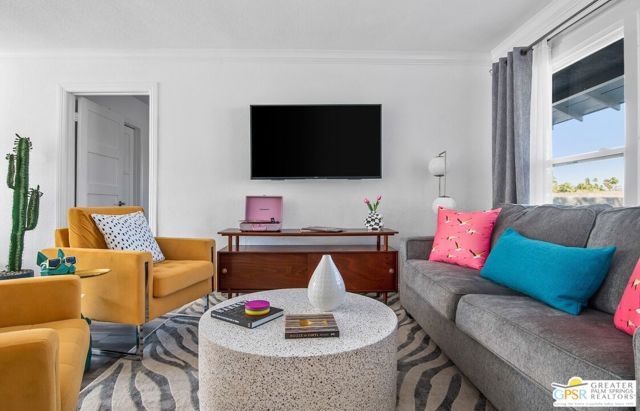 3784 E Calle San Raphael, Palm Springs CA: https://media.crmls.org/mediaz/986338a6-4e41-4aff-b6d5-74193cb18ae4.jpg