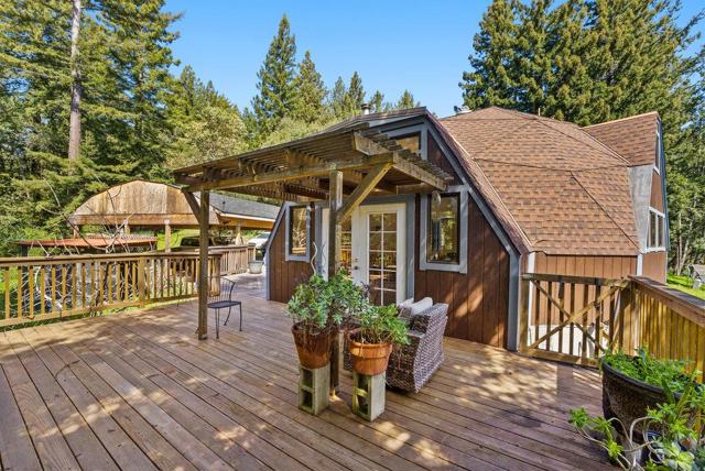 2900 Buzzard Lagoon Road, Corralitos CA: https://media.crmls.org/mediaz/98633e8c-4d8c-4635-9e09-18ff041bd860.jpg