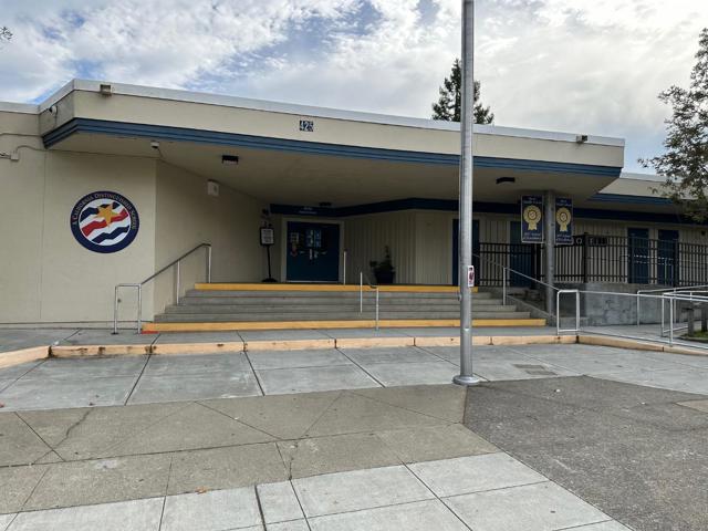 1541 Maple Street, San Mateo CA: https://media.crmls.org/mediaz/98643de3-87ac-405f-8586-c9c43594c760.jpg