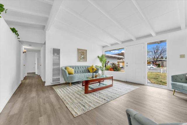 27837 Ormond Avenue, Hayward CA: https://media.crmls.org/mediaz/9864b200-9983-4f20-aca9-aa55f58a3bfe.jpg