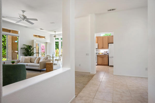 44010 Royal Troon Drive Drive, Indio CA: https://media.crmls.org/mediaz/9864d2c0-1af2-46cd-baf8-7127d9b76715.jpg