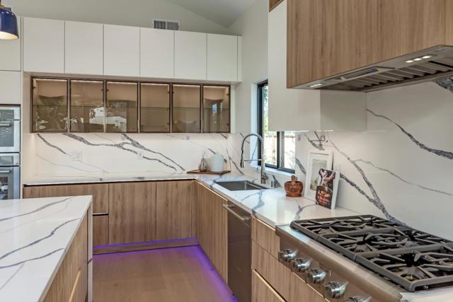 12766 SARATOGA CREEK Drive, Saratoga CA: https://media.crmls.org/mediaz/98652715-ebba-4b11-bd20-befeab10f272.jpg