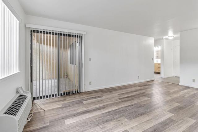 980 Kiely Boulevard, Santa Clara CA: https://media.crmls.org/mediaz/9865beee-62f5-44f1-a8f1-97bcdb0795aa.jpg