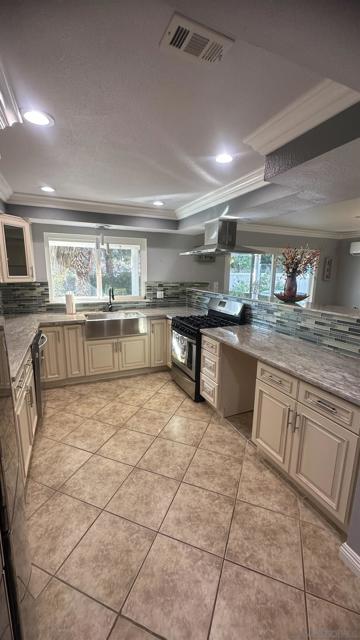 1521 Del Norte Dr, Corona CA: https://media.crmls.org/mediaz/98672d20-1ebc-44a8-b1c9-71135620b4f4.jpg