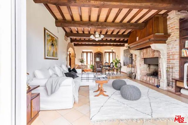10 Via San Lorenzo, Umbria, ITALY,  CA: https://media.crmls.org/mediaz/986747e3-59c1-470d-816d-616275f04bae.jpg