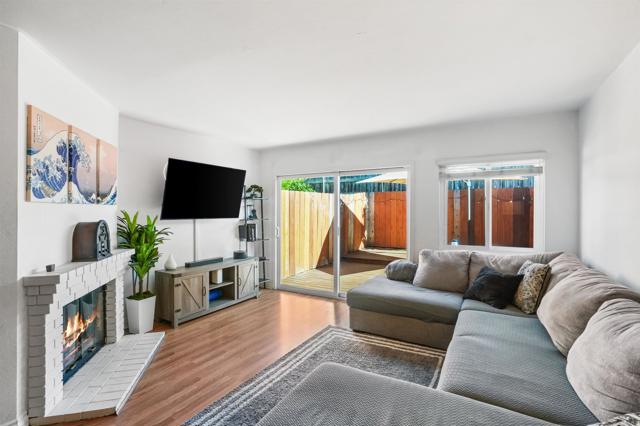 Detail Gallery Image 2 of 19 For 1465 E Lexington Ave, El Cajon,  CA 92019 - 2 Beds | 2/1 Baths