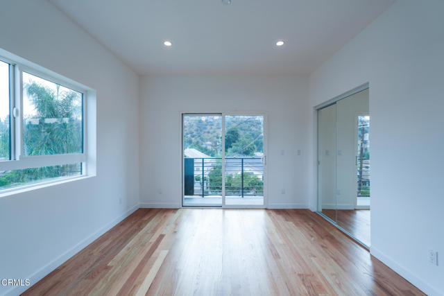 Detail Gallery Image 6 of 16 For 519 1/2 N Avenue 50, Los Angeles,  CA 90042 - 4 Beds | 4 Baths