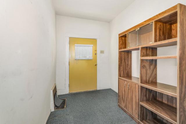 2737 12th Avenue, Oakland CA: https://media.crmls.org/mediaz/9868b50a-50b0-4393-80be-b667f272a8f2.jpg