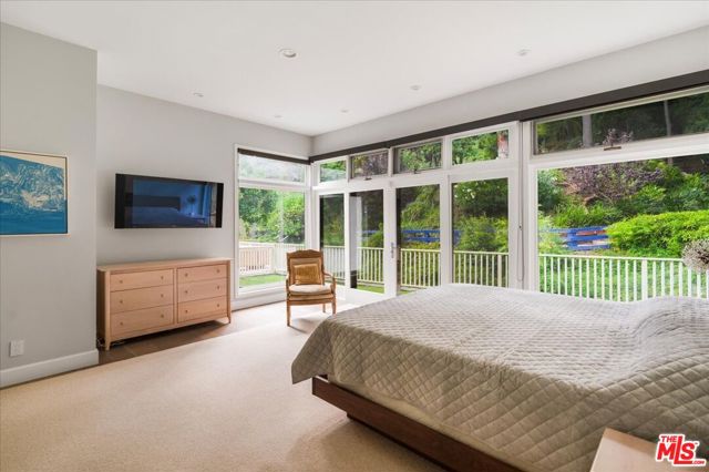 3479 Mandeville Canyon Road, Los Angeles CA: https://media.crmls.org/mediaz/98692ae6-c03e-438b-adab-14572c788bc6.jpg