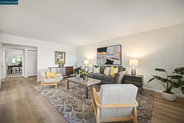 1508 Canyonwood Ct, Walnut Creek CA: https://media.crmls.org/mediaz/9869398e-2936-4bdf-a128-c627ac90daa6.jpg