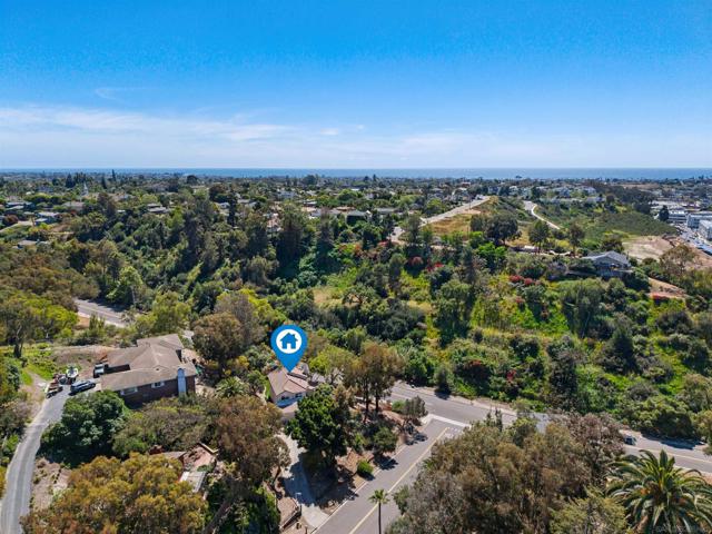 2277 Dunstan, Oceanside CA: https://media.crmls.org/mediaz/986a4b01-4753-47d7-8fcc-b1269f81db19.jpg
