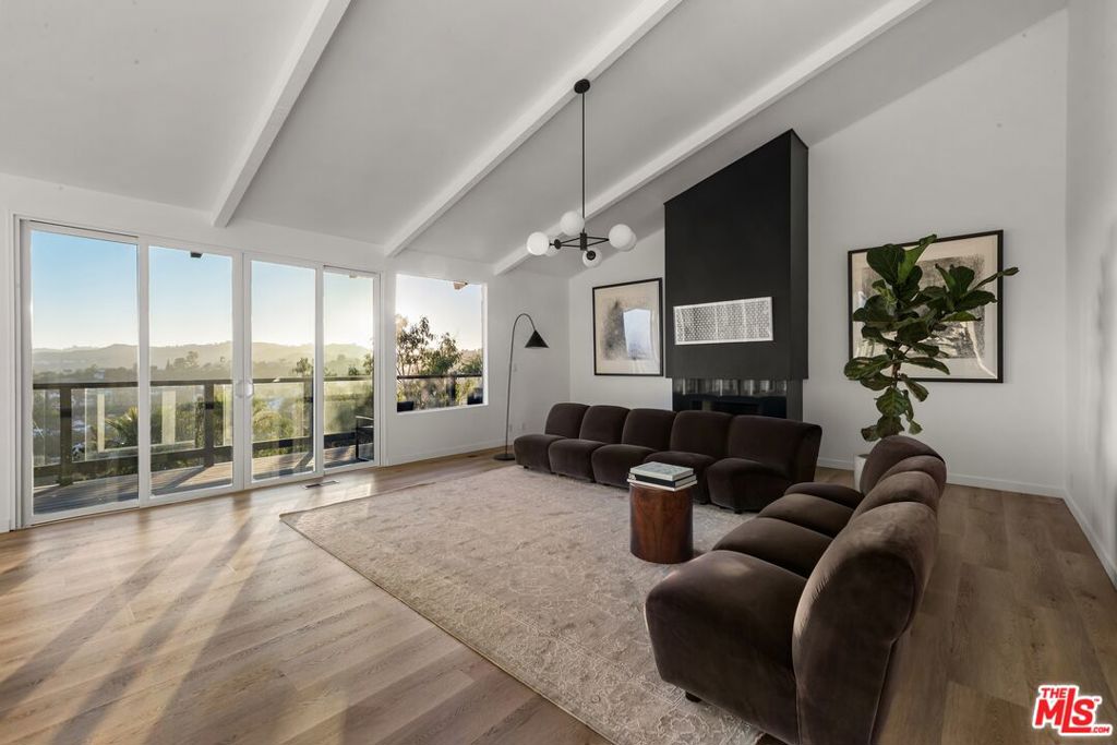 MLS #26985161 image #2