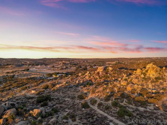 40760 Old Highway 80, Boulevard CA: https://media.crmls.org/mediaz/986ae848-a2f7-45a6-9a60-165d67f8d249.jpg