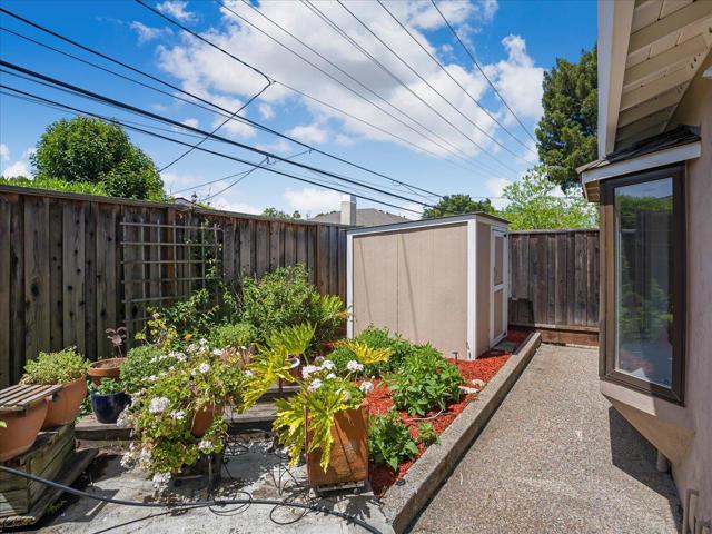 10623 Glenview Avenue, Cupertino CA: https://media.crmls.org/mediaz/986b8391-9a58-4ba0-bd78-cc7bd5f105e7.jpg