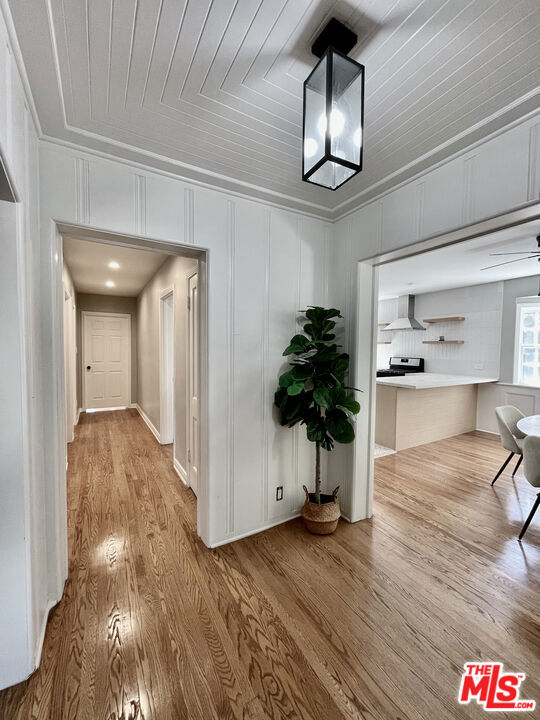 1436 S Spaulding Avenue, Los Angeles CA: https://media.crmls.org/mediaz/986ba173-78ec-46b6-887c-d46ad31f1a41.jpg