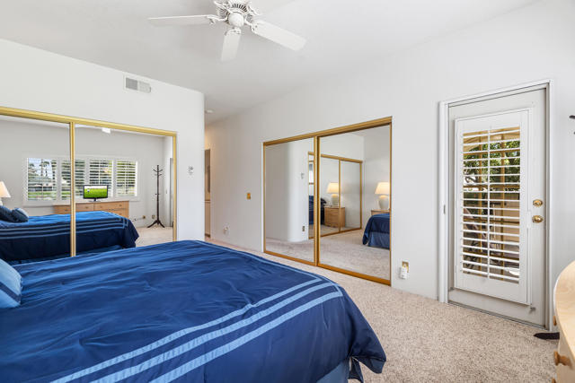 280 Vista Royale W Circle, Palm Desert CA: https://media.crmls.org/mediaz/986bd3d4-01dc-4519-9bd5-60ef139a71e5.jpg