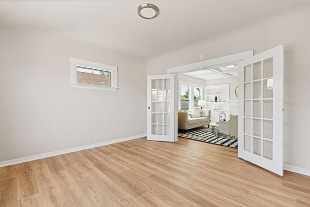 551 53rd Street, Oakland CA: https://media.crmls.org/mediaz/986befc2-94fa-4622-953d-44e4747c2b1d.jpg