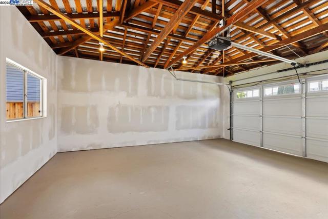 19678 Bernal Street, Castro Valley CA: https://media.crmls.org/mediaz/986c1a42-fca0-47eb-a7a6-dc8ad9e96641.jpg