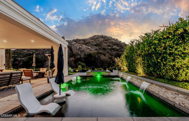 2385 Calbourne Court, Lake Sherwood CA: https://media.crmls.org/mediaz/986c4f7e-3225-4c2a-ad4e-6bd412e4ac07.jpg