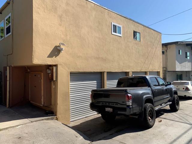 Image 3 of 15 For 3961 Ocean View Boulevard