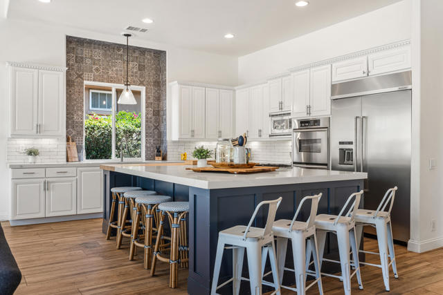 80030 Via Valerosa, La Quinta CA: https://media.crmls.org/mediaz/986ca8fe-735d-40eb-9291-61270c8b9d30.jpg