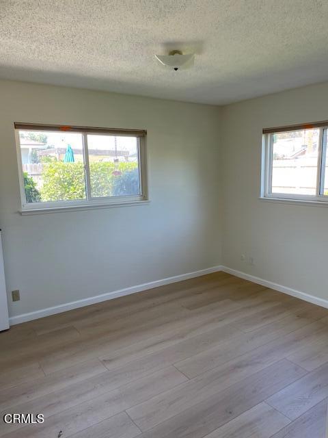 Detail Gallery Image 8 of 9 For 396 Baker Ave, Ventura,  CA 93004 - 3 Beds | 2 Baths