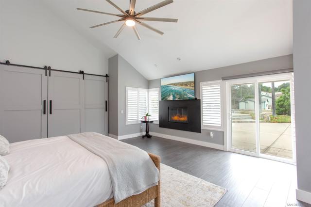 14298 Ipava Dr, Poway CA: https://media.crmls.org/mediaz/986ce471-7931-4f38-ba3e-9562c68678a2.jpg