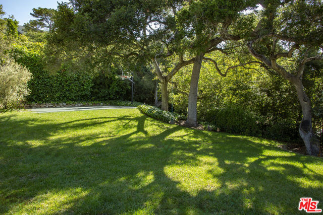 770 Via Manana, Montecito CA: https://media.crmls.org/mediaz/986d02b7-b0cb-4135-8725-1303c2a353a2.jpg
