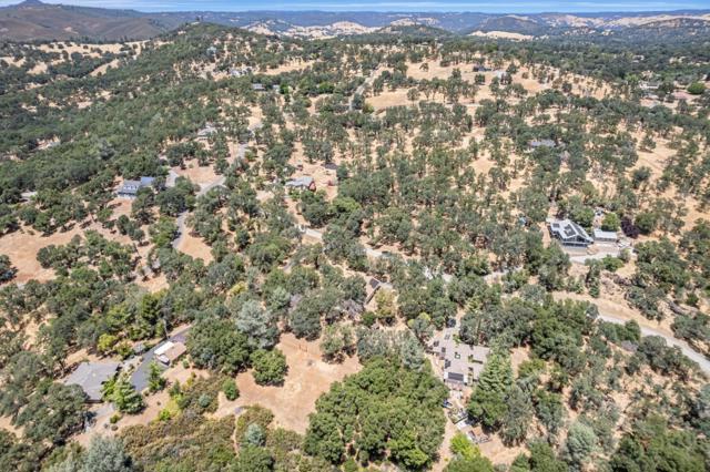 3748 Baldwin Drive, Placerville CA: https://media.crmls.org/mediaz/986d3625-cad8-4a50-a06c-9d1859584315.jpg