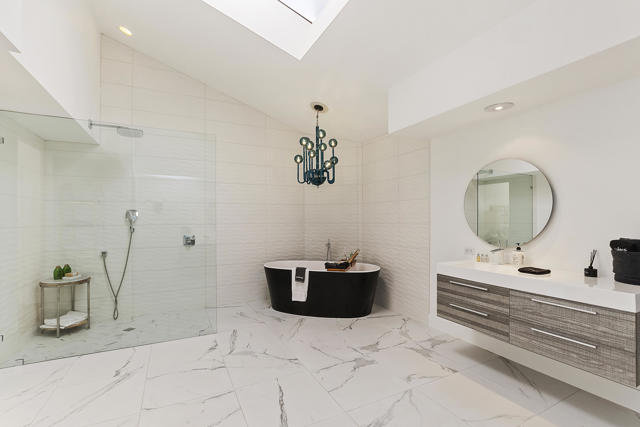 54841 Inverness Way, La Quinta CA: https://media.crmls.org/mediaz/986e0948-e236-4a8c-be84-076c751b7a92.jpg