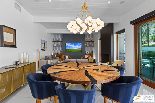 1189 N Rose Avenue, Palm Springs CA: https://media.crmls.org/mediaz/986eacd0-7921-4860-80d4-327c6c6d4647.jpg