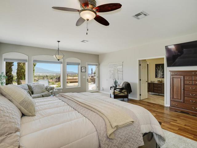 31755 Rancho Vista Road, Temecula CA: https://media.crmls.org/mediaz/986eeb57-ccf8-4948-ba9f-67200a2bcfa7.jpg