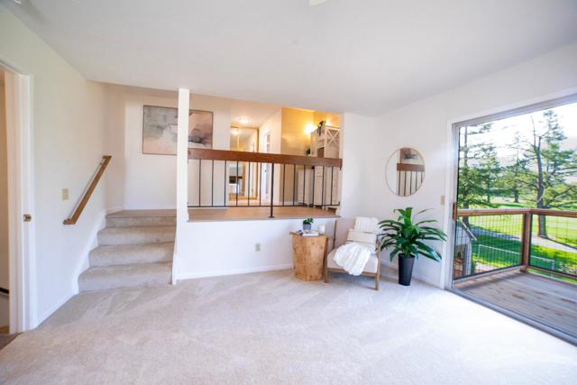 4652 Fairway Drive, Rohnert Park CA: https://media.crmls.org/mediaz/9870988b-a2b8-4ac3-bd19-1a05c5b6ccca.jpg