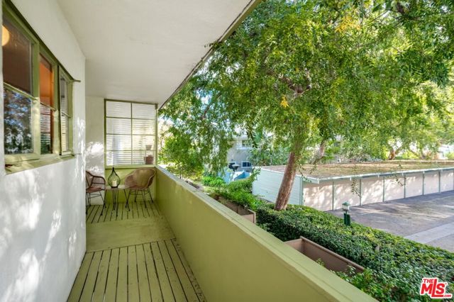 5172 1/2 Village, Los Angeles CA: https://media.crmls.org/mediaz/9871673a-a977-4ecf-808a-192d67603a67.jpg