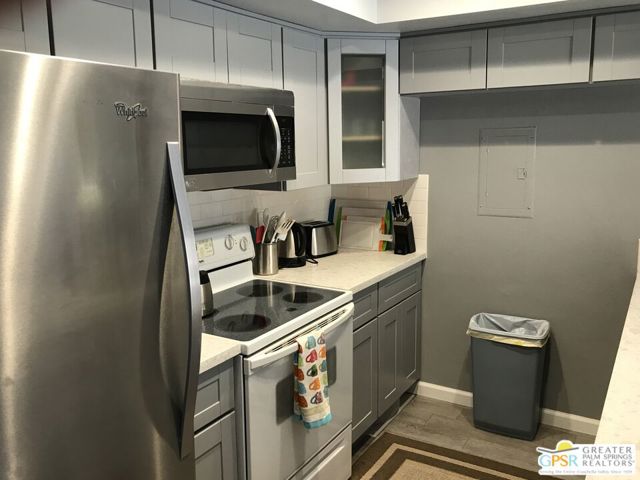 Image 3 of 20 For 1655 Palm Canyon Dr Unit 812
