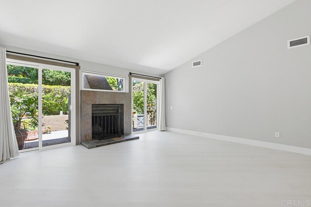 2201 Plaza De Las - photo 11