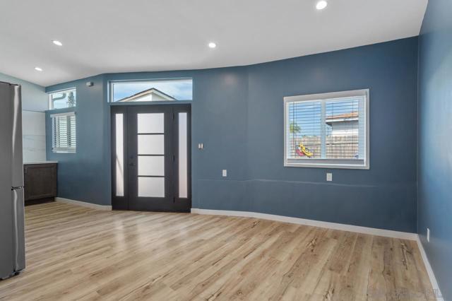 1195 Georgia A-C, Imperial Beach CA: https://media.crmls.org/mediaz/98729178-31bc-4aa2-879c-8b026ce621c7.jpg