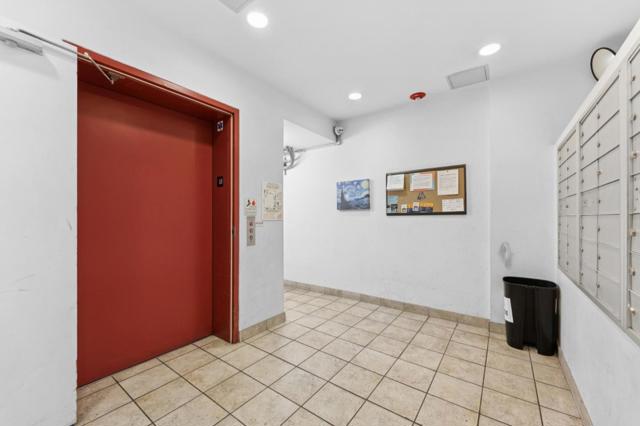 1020 Jackson Street, Oakland CA: https://media.crmls.org/mediaz/9873dd86-8bb5-46ce-91e1-d4c547c9a404.jpg