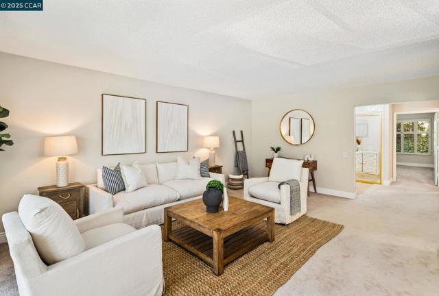 2817 Golden Rain Rd, Walnut Creek CA: https://media.crmls.org/mediaz/98741f2f-6727-4433-8078-8f9b68cfb78e.jpg